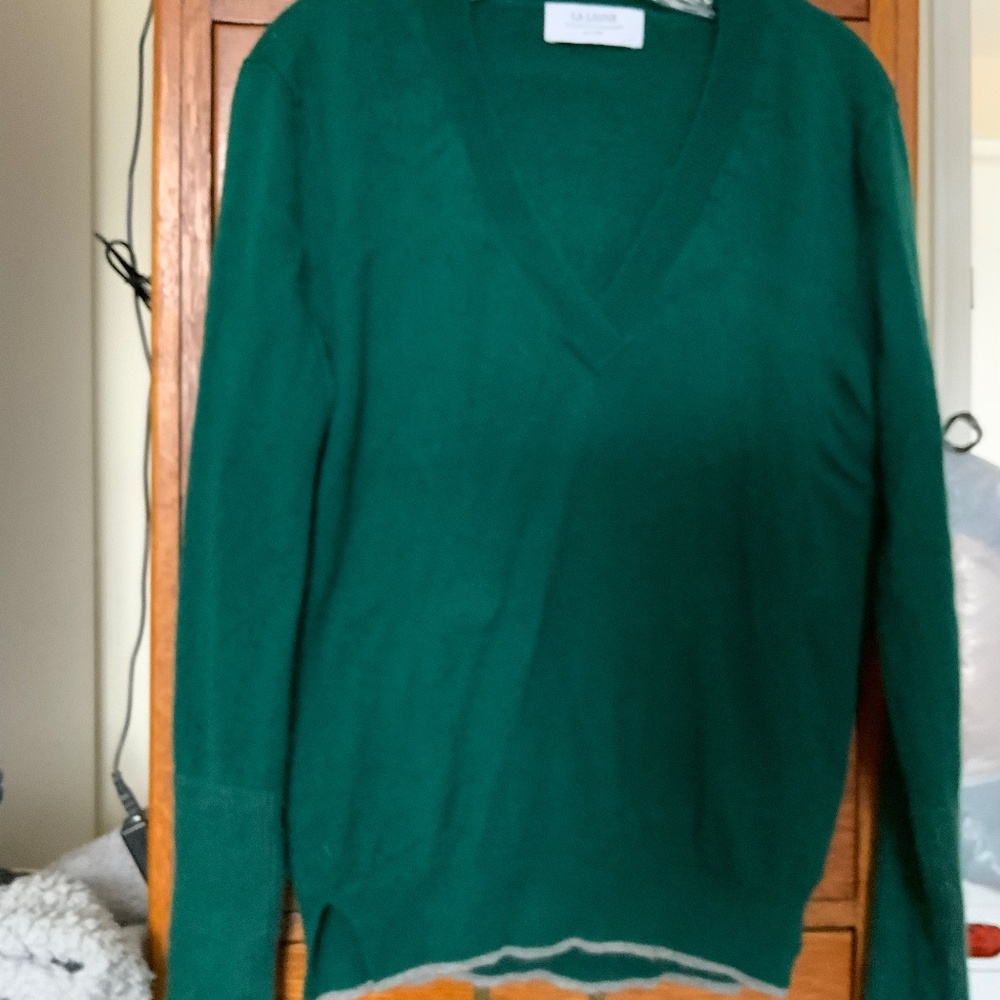 V neck sweater